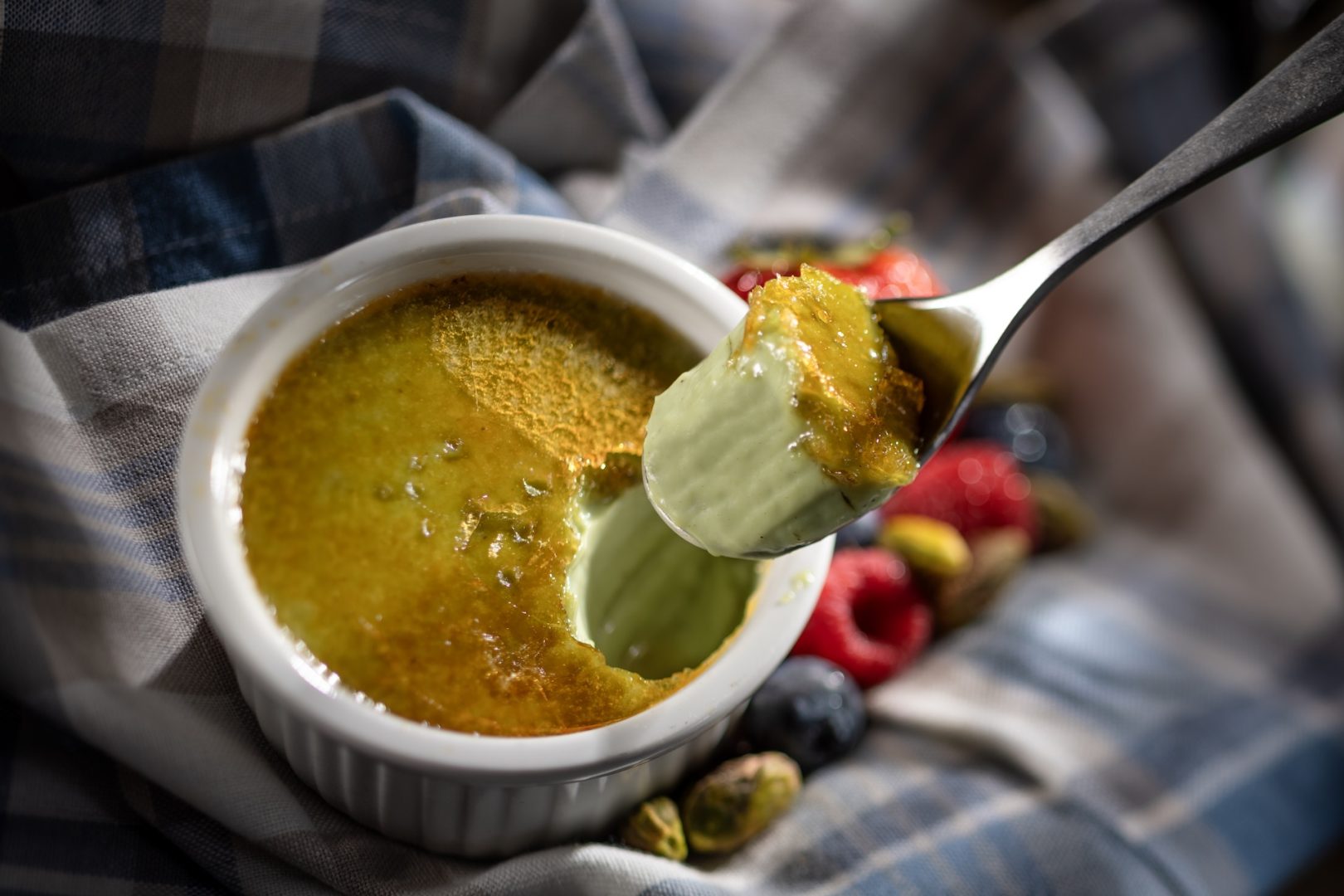 Crème Brûlée Pistache, Confiture De Fruits Rouges at France