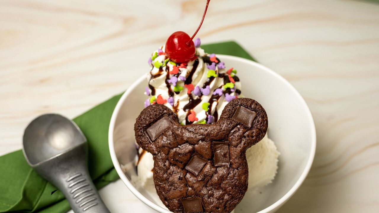 Hollywood Scoops