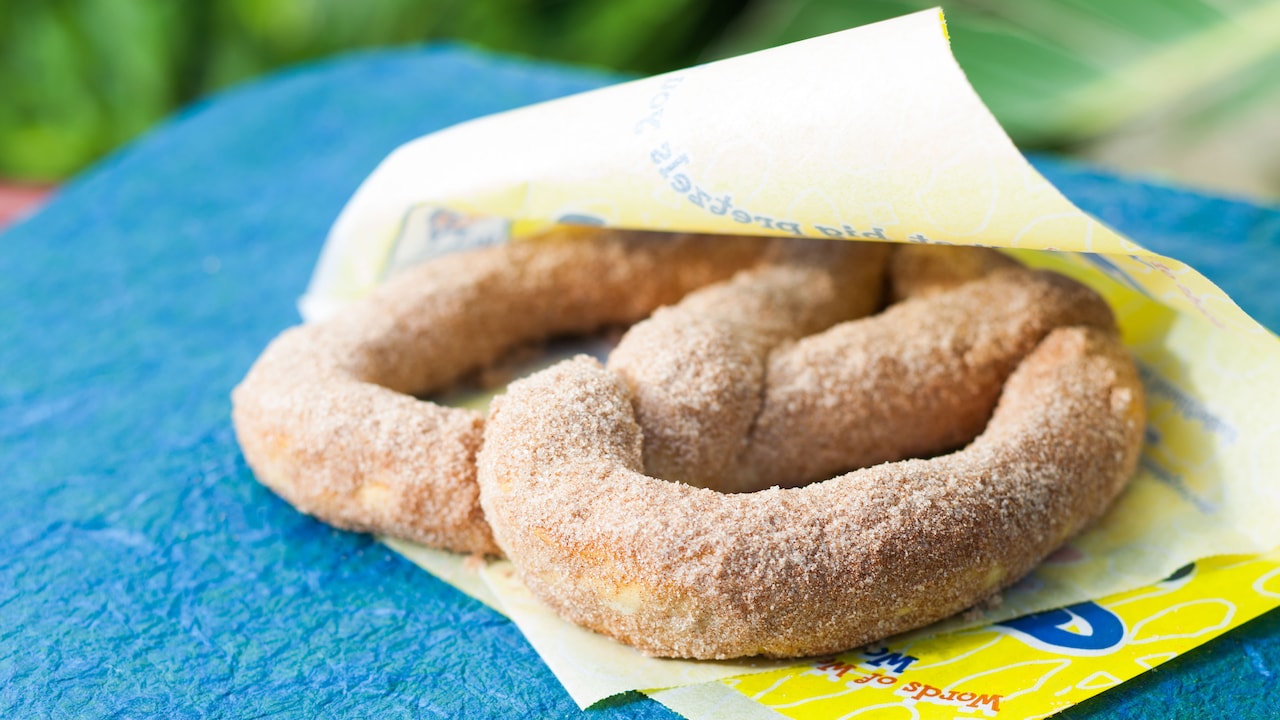 Wetzel's Pretzels Kiosk at Disney Springs West Side